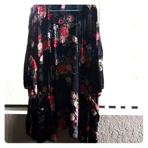 Black floral kimono